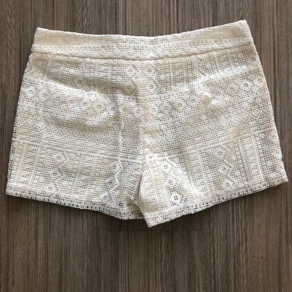 NWT Joie Cream Lace Shorts Size 2 - Picture 3 of 6